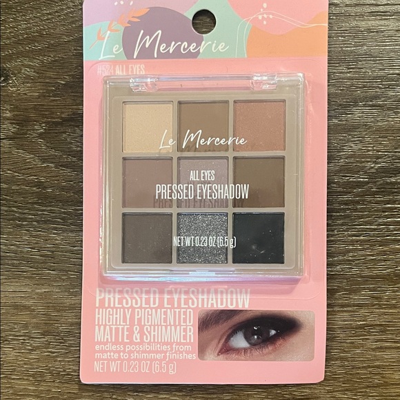 Other - Pressed Eyeshadow Palette - Matte & Shimmer